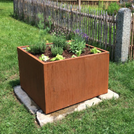 Hochbeet aus Cortenstahl